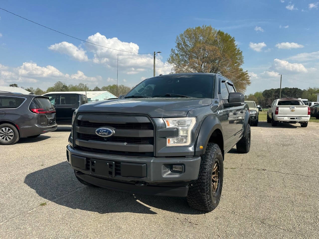 Used 2017 Ford F150 Lariat w/ Equipment Group 502A Luxury AWD/4WD image 6