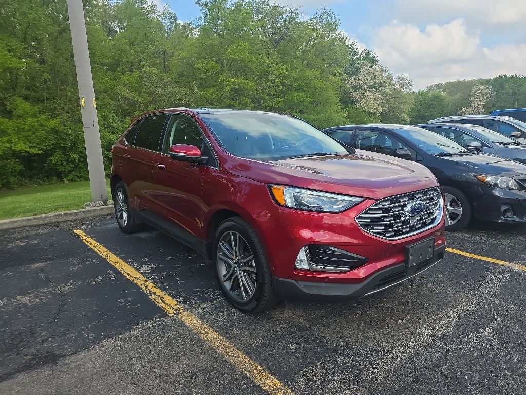 Used 2019 Ford Edge Titanium w/ Equipment Group 301A AWD/4WD image 3