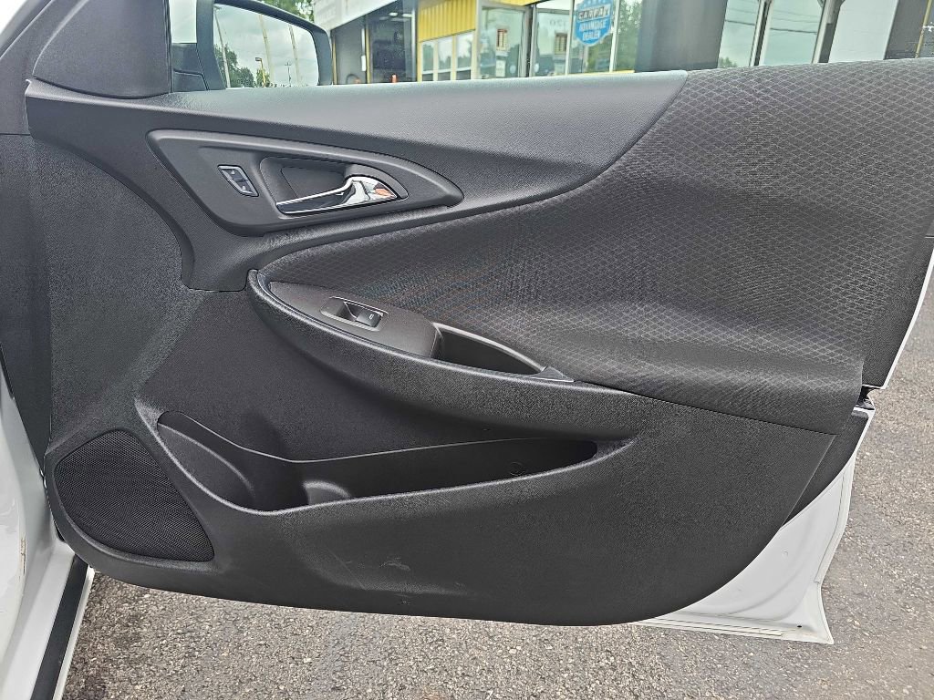 Used 2017 Chevrolet Malibu LT image 67