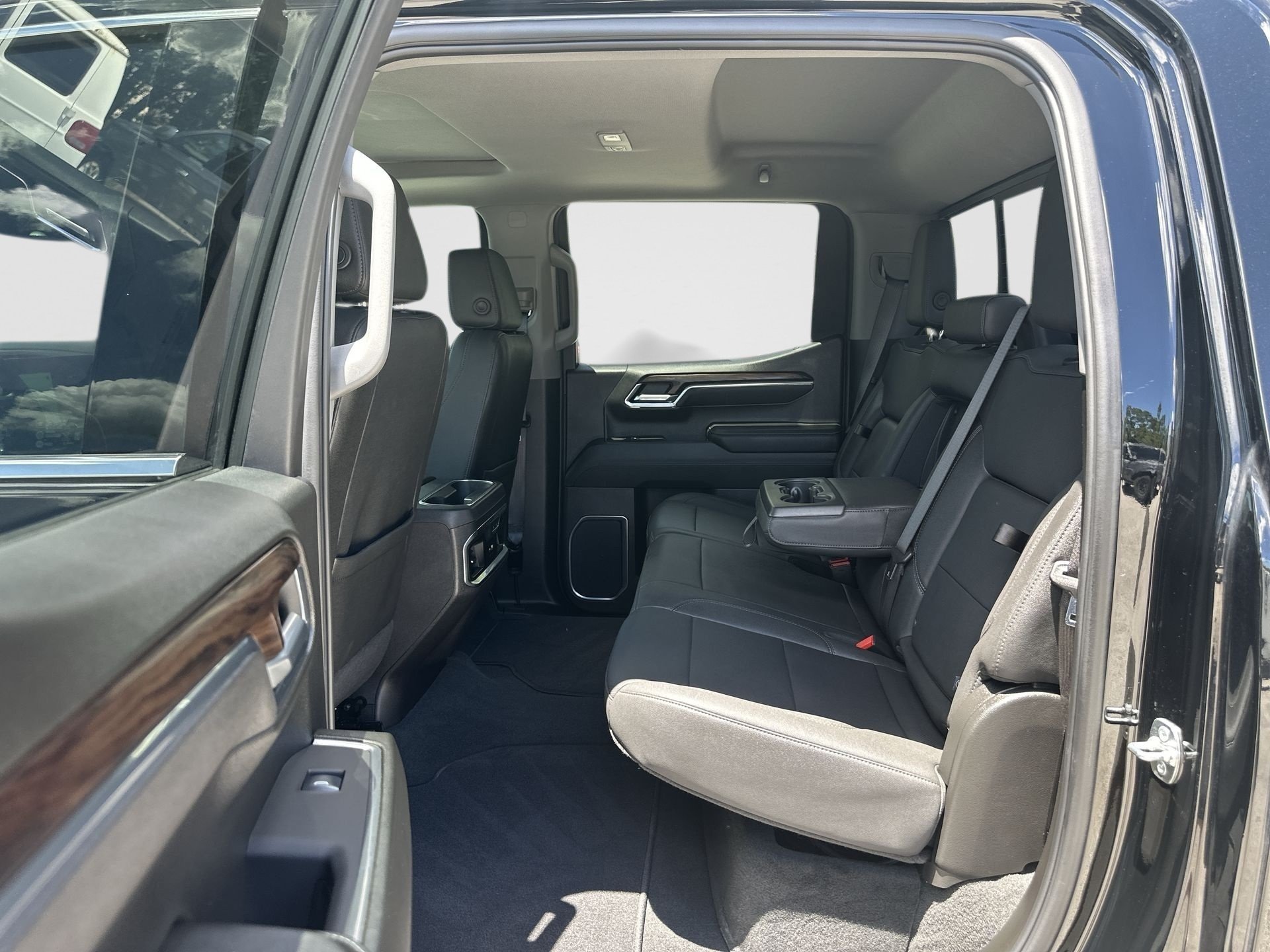 Certified 2025 GMC Sierra 1500 SLT w/ SLT Premium Plus Package AWD/4WD image 25