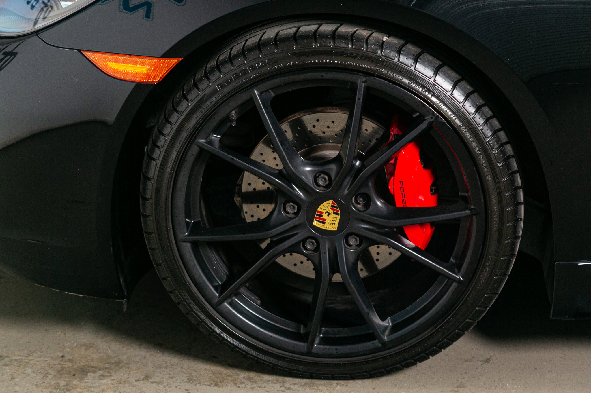 Used 2018 Porsche 718 Boxster Roadster w/ Sport Chrono Package image 17