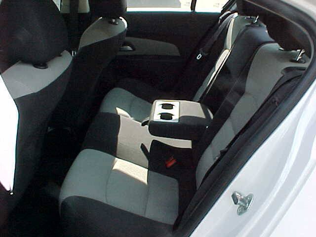 Used 2013 Chevrolet Cruze LS FWD image 12
