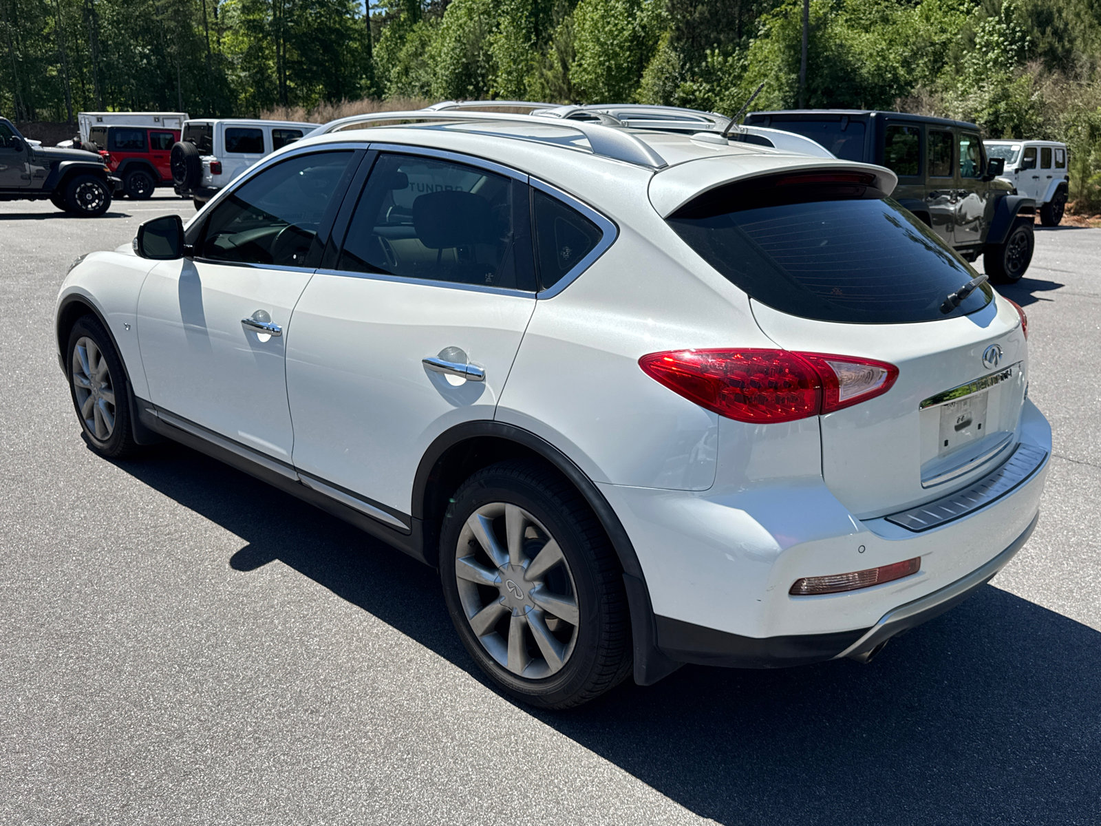 Used 2016 INFINITI QX50 2WD w/ Premium Plus Package image 7