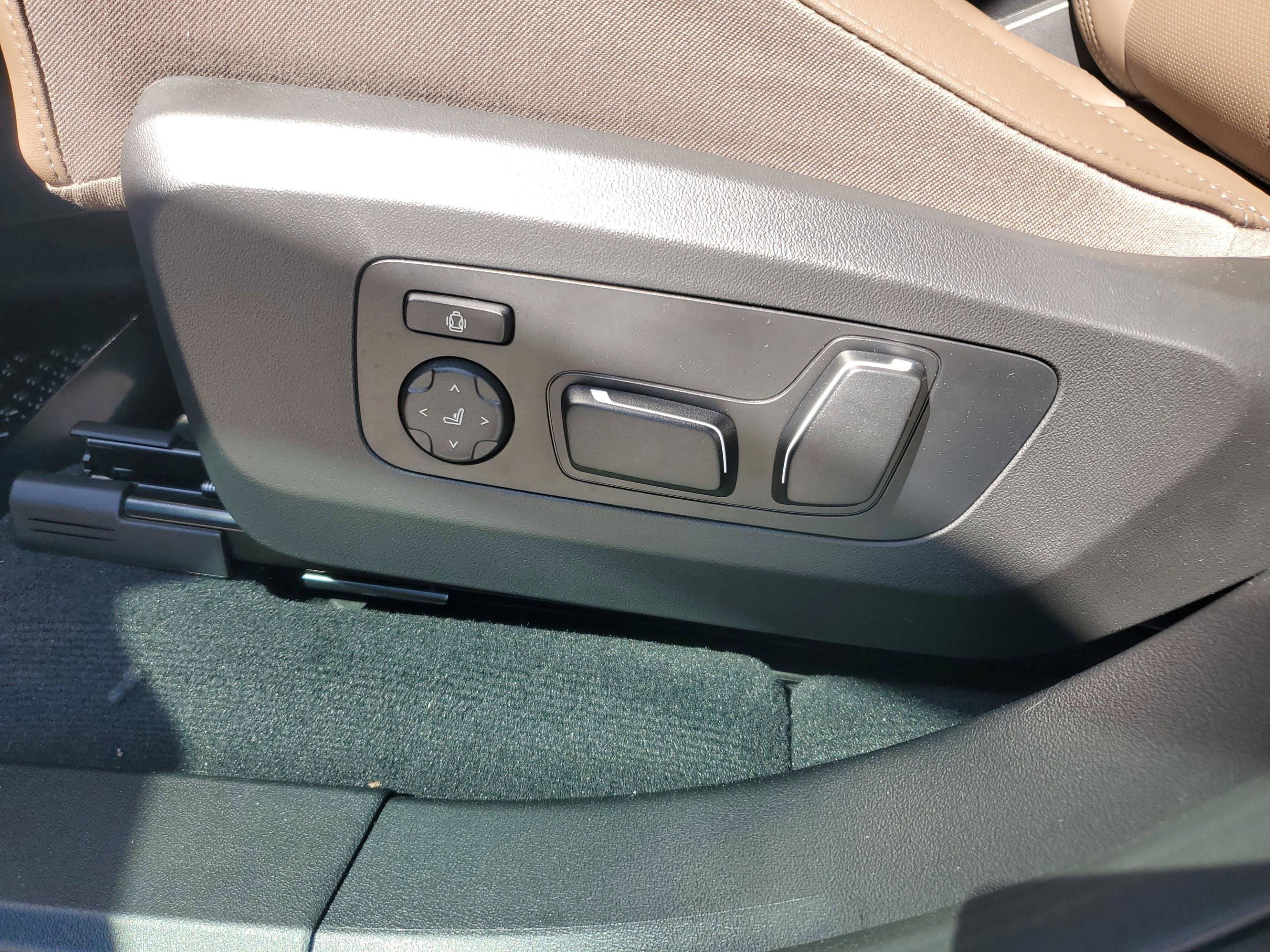 Used 2025 BMW X3 xDrive30i w/ Premium Package image 19