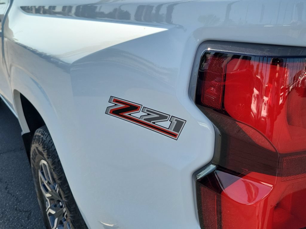 New 2026 Chevrolet Colorado Z71 w/ Technology Package AWD/4WD image 24