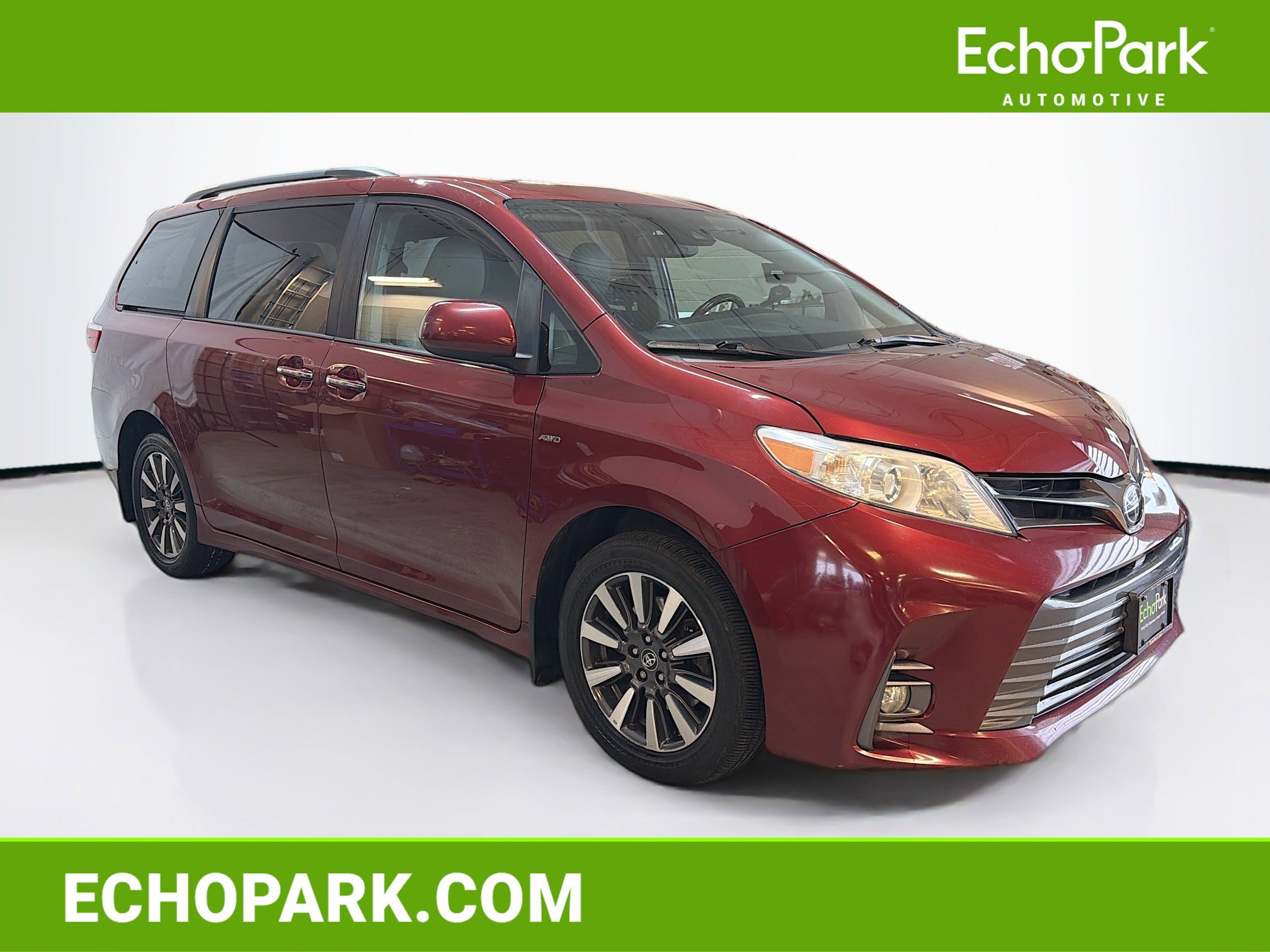 Used 2019 Toyota Sienna XLE image 1