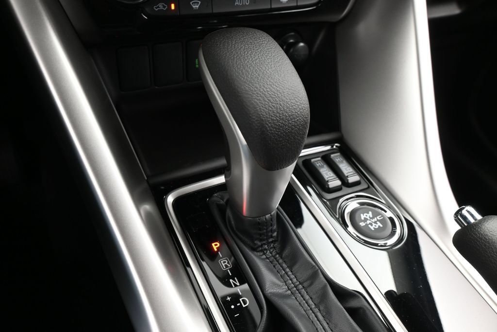 New 2026 Mitsubishi Eclipse Cross LE AWD/4WD image 19