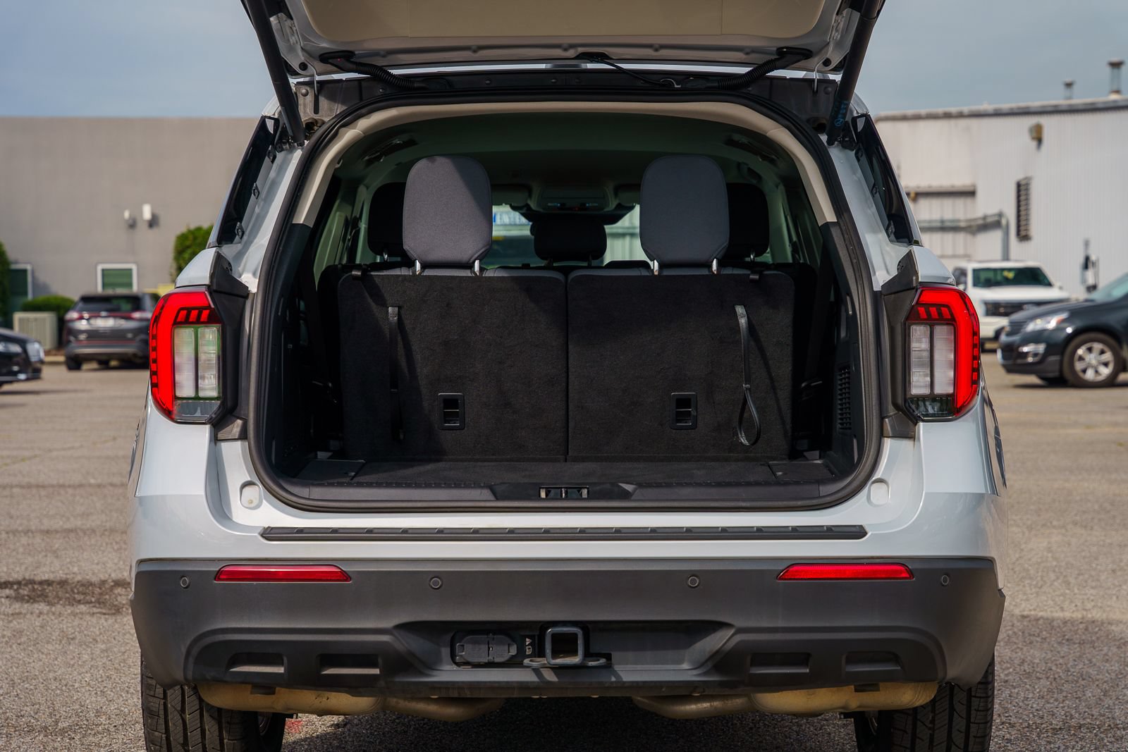 Certified 2025 Ford Explorer Active RWD image 19