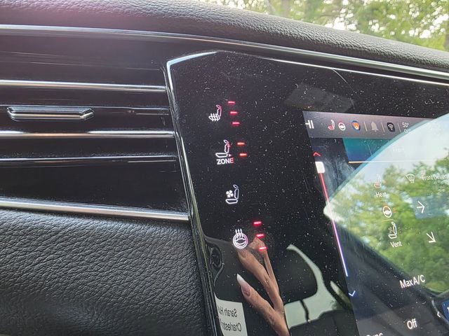 Used 2024 Jeep Wagoneer L Series II w/ Flexible Seating Group image 27