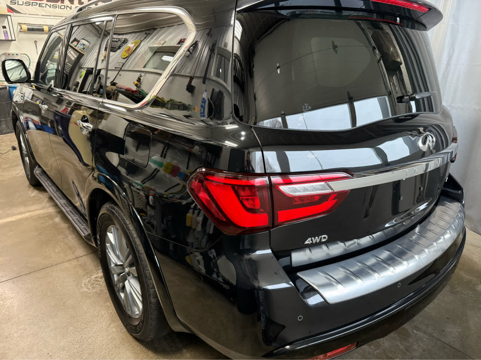 Used 2024 INFINITI QX80 Luxe w/ Cargo Package image 8