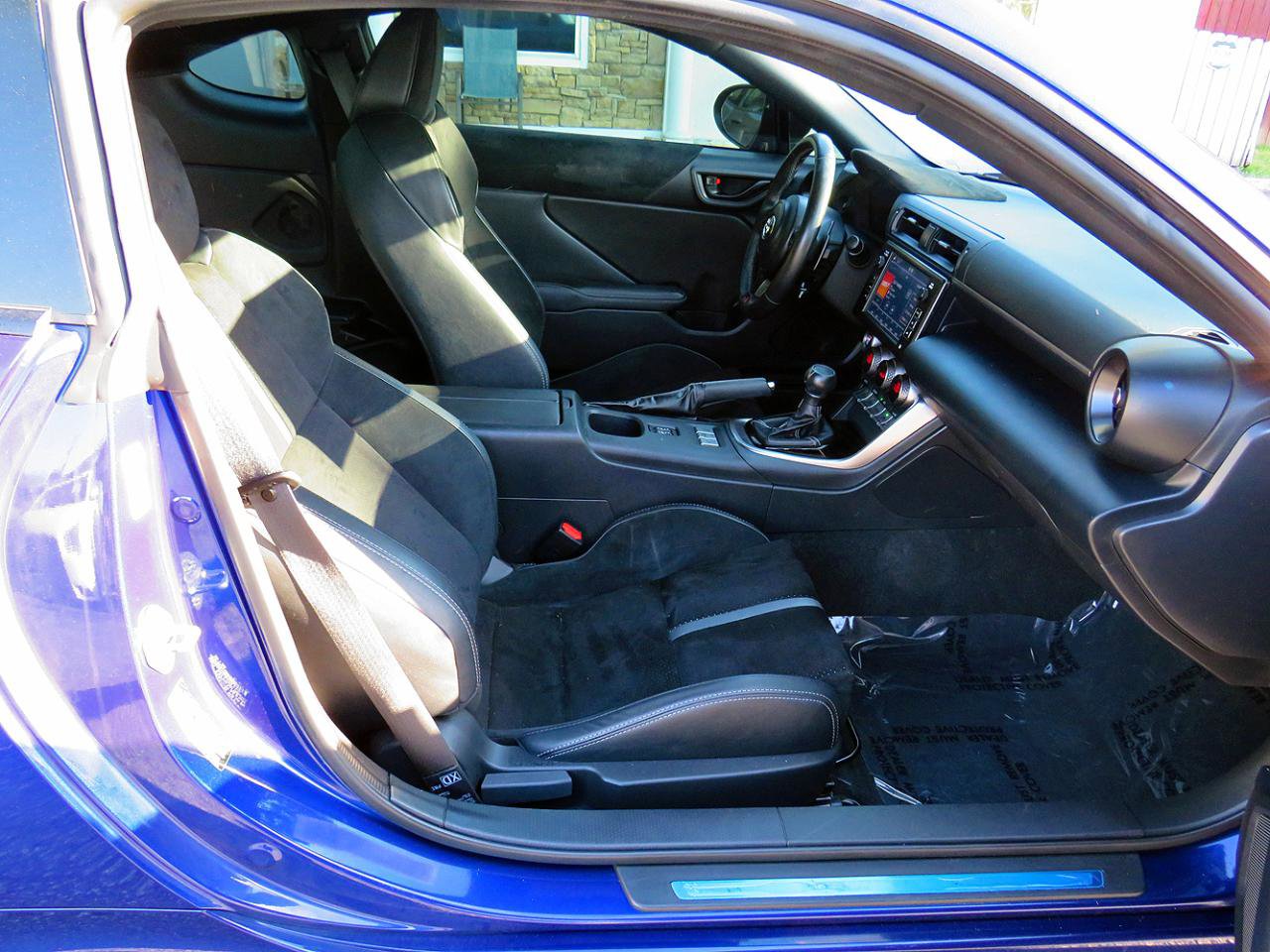 Used 2023 Toyota GR86 Premium w/ ALL Weather Mat Package (TMS) RWD image 16