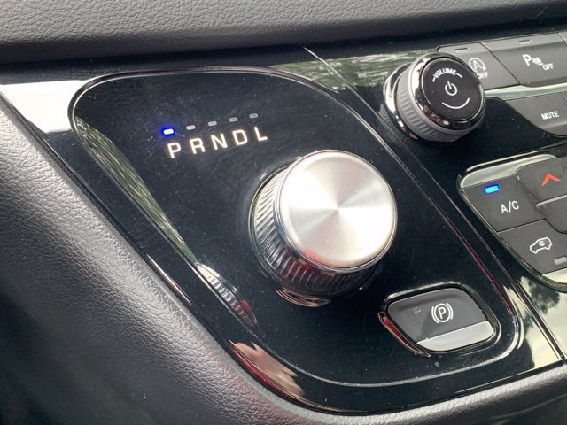 Used 2025 Chrysler Pacifica Select FWD image 24
