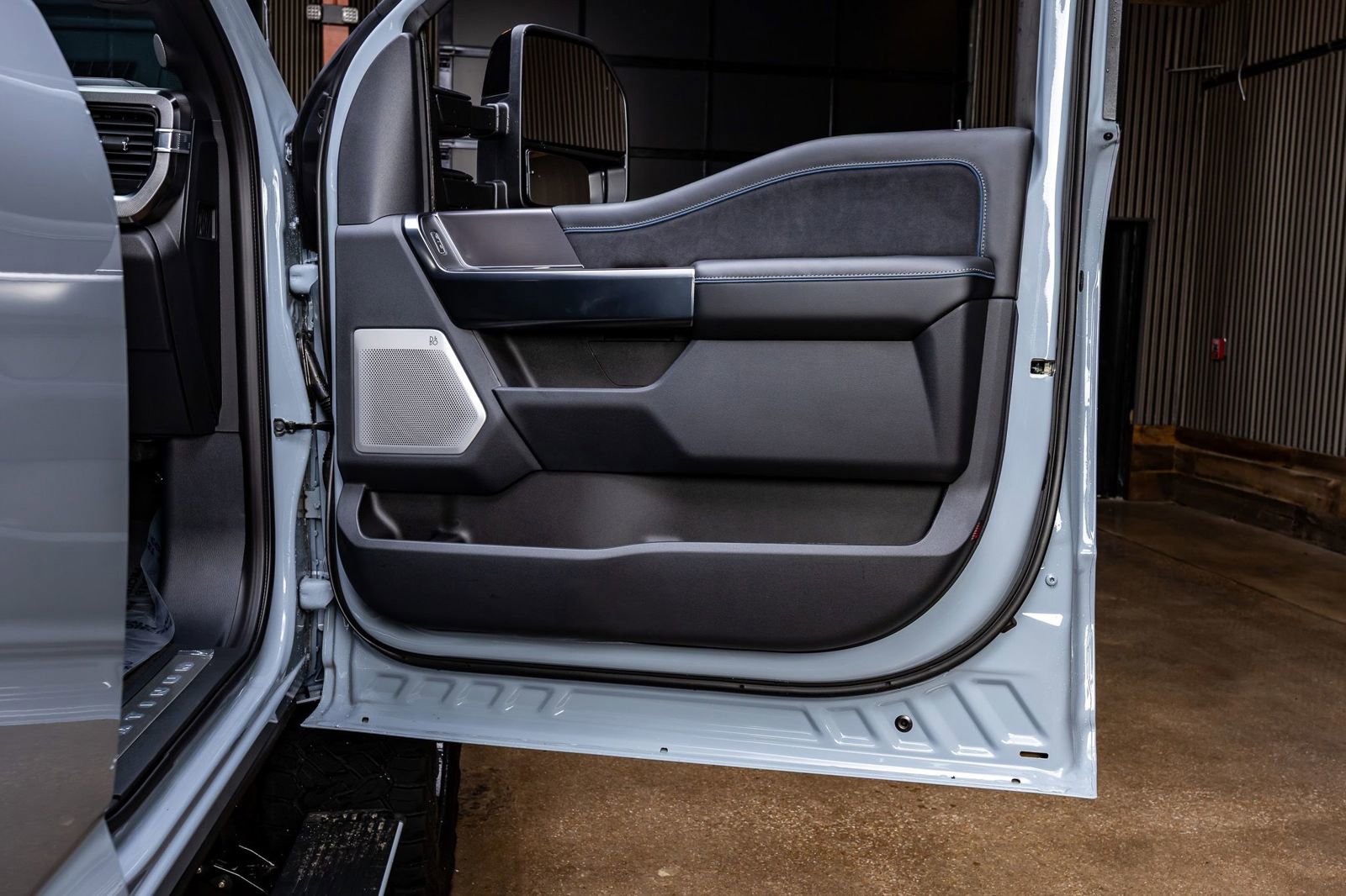 Used 2026 Ford F250 Platinum AWD/4WD image 37