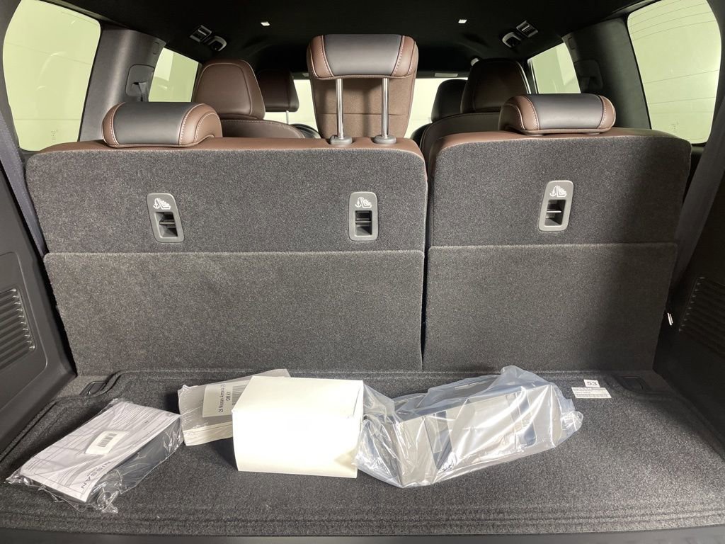 New 2026 Nissan Armada SL w/ Captain's Chari Seat Package image 19