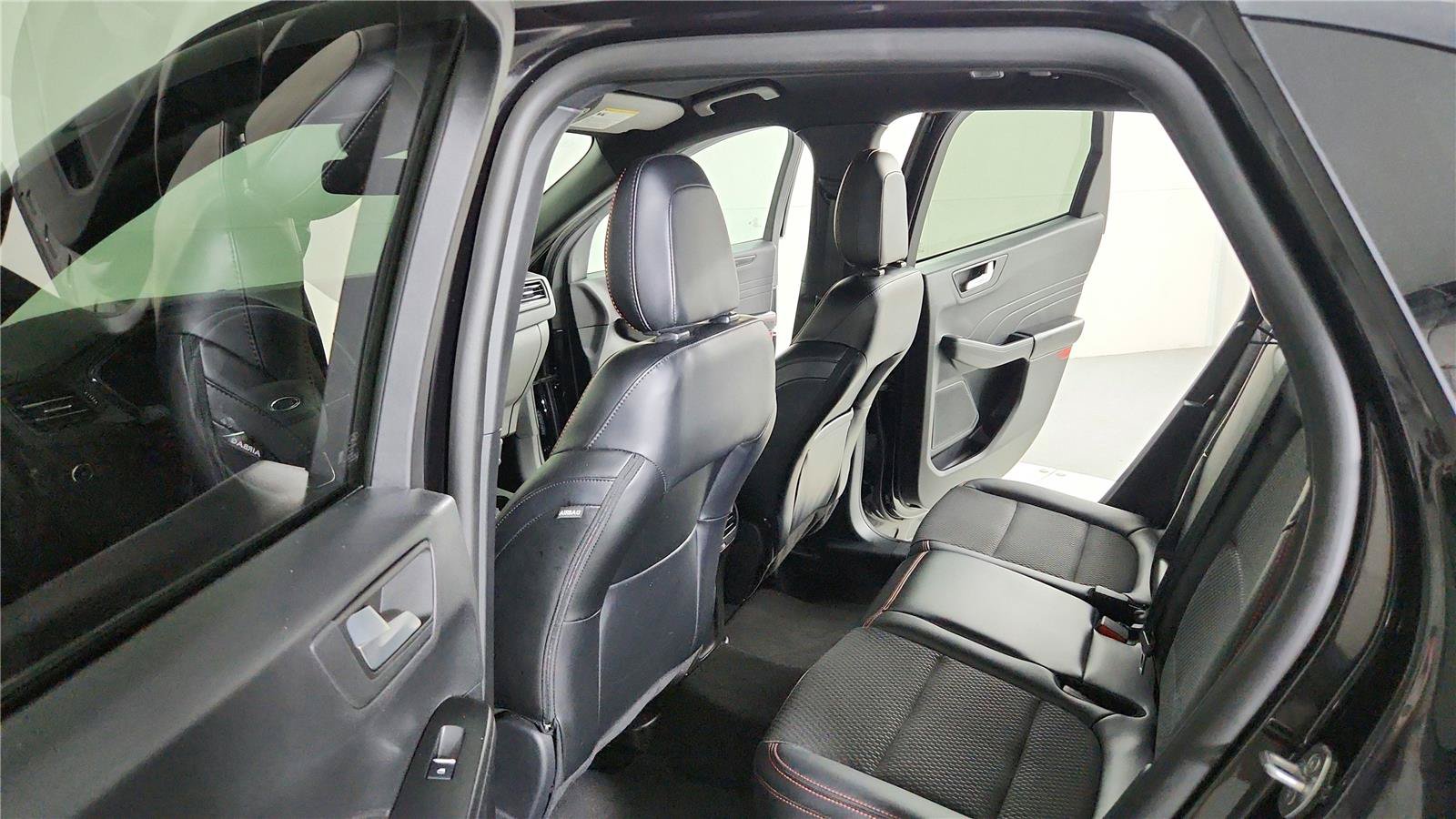 Used 2025 Ford Escape ST-Line Elite AWD/4WD image 25