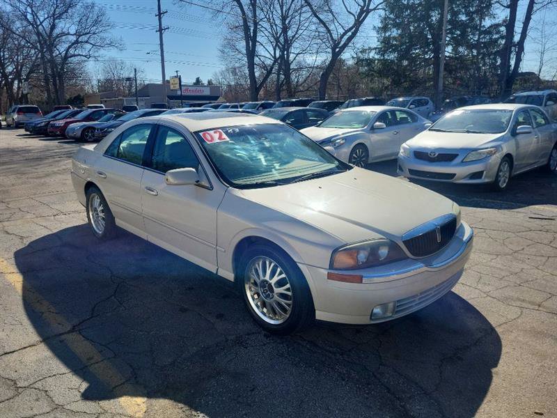 Used 2002 Lincoln LS image 3