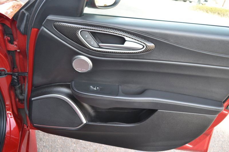 Used 2018 Alfa Romeo Giulia Quadrifoglio image 34