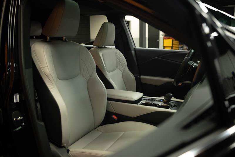 Used 2023 Lexus RX 350h w/ Cold Area Package AWD/4WD image 15