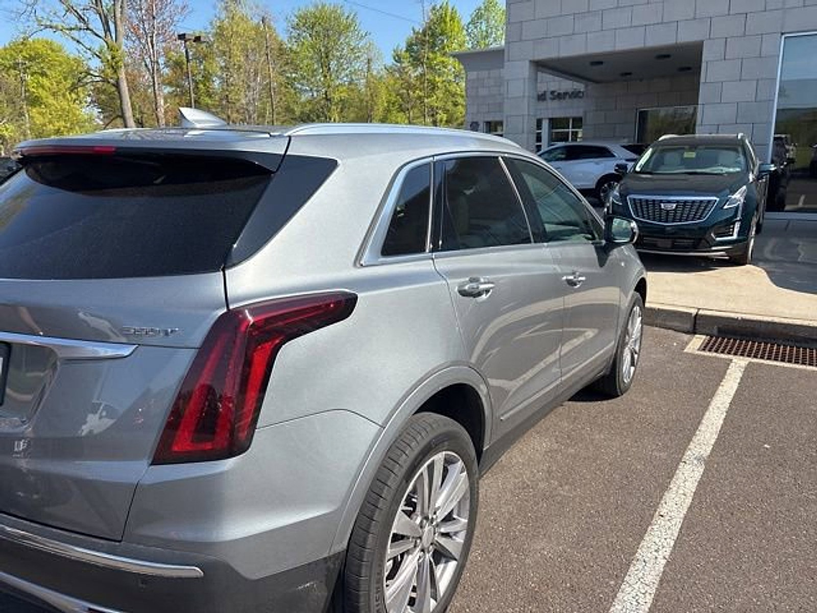 Certified 2023 Cadillac XT5 Premium Luxury FWD image 5