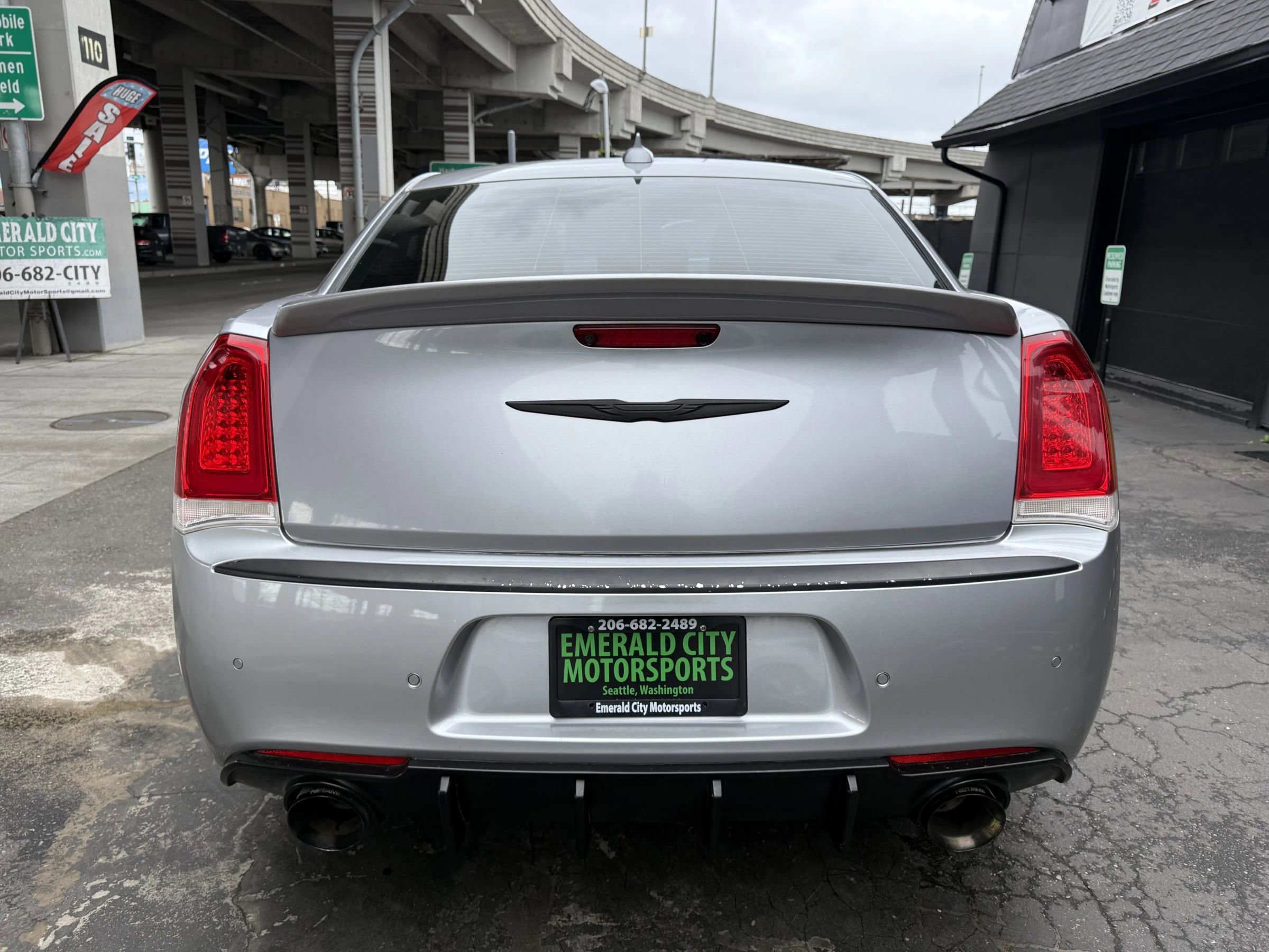 Used 2016 Chrysler 300 C w/ Safetytec Plus Group AWD/4WD image 5