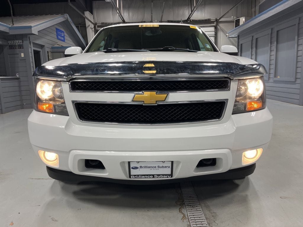 Used 2012 Chevrolet Suburban LT w/ Luxury Package AWD/4WD image 5