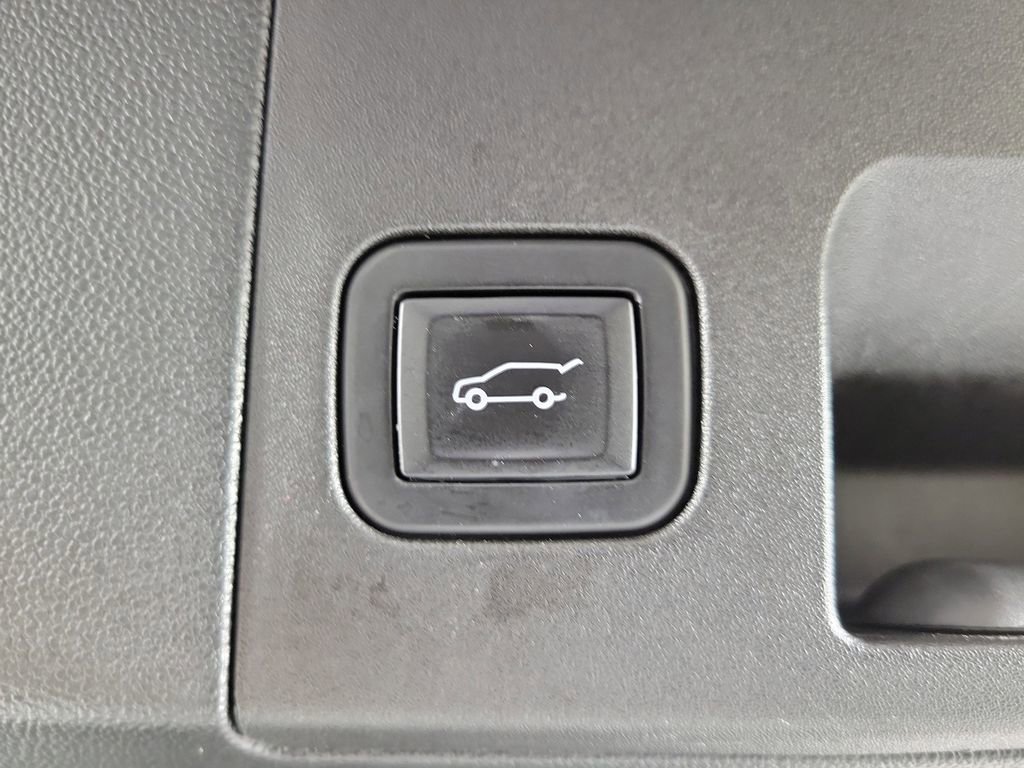 Certified 2023 Cadillac XT5 Luxury image 9