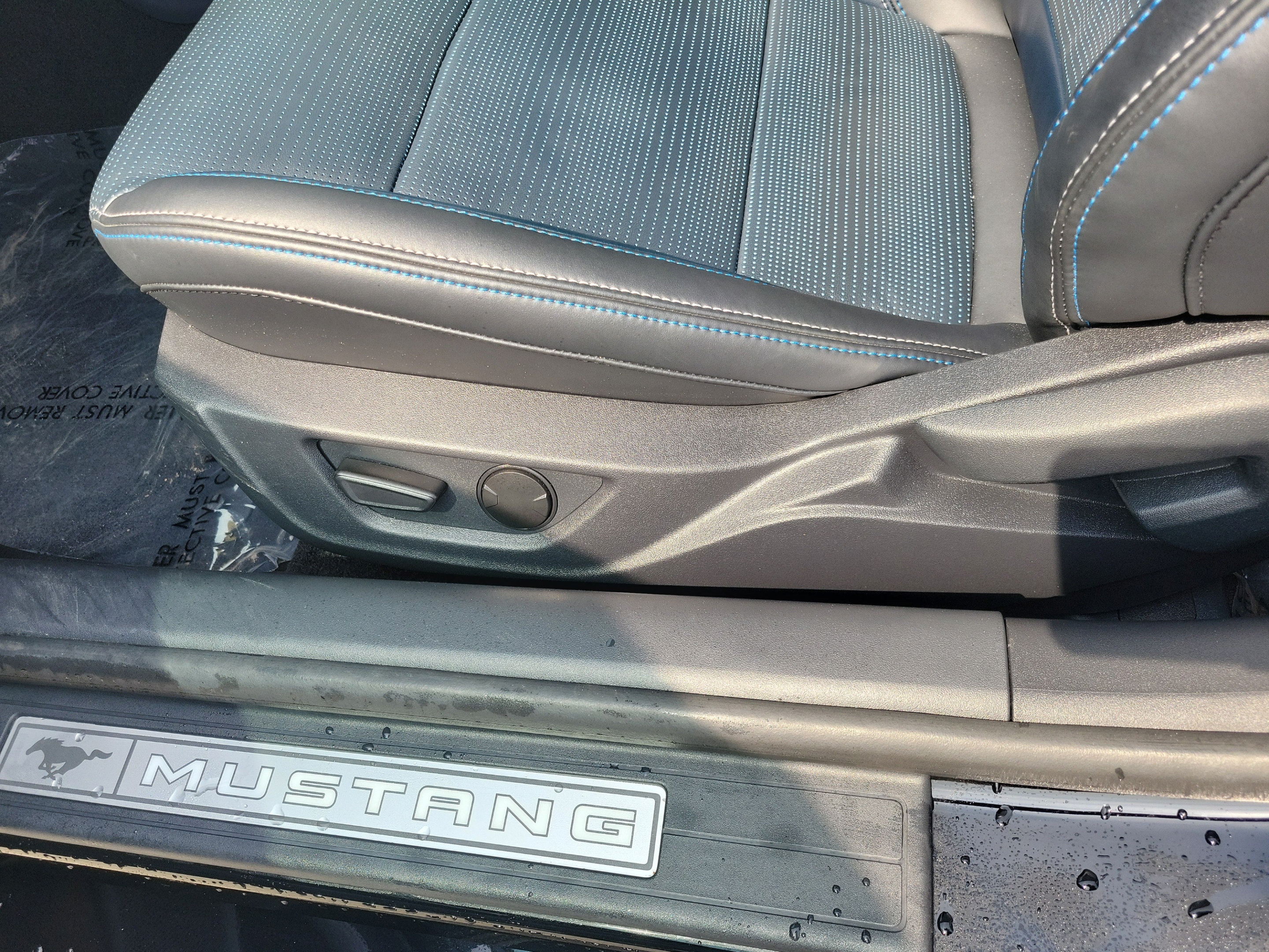 Used 2025 Ford Mustang GT Premium RWD image 9