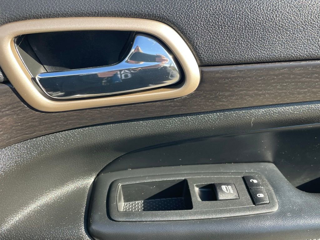 Used 2015 Jeep Grand Cherokee Laredo w/ Quick Order Package 23E image 15