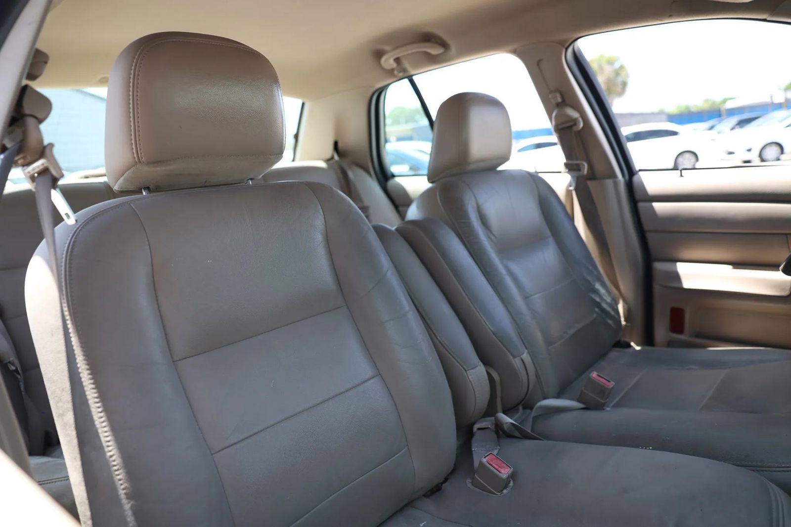 Used 2004 Ford Crown Victoria LX RWD image 19