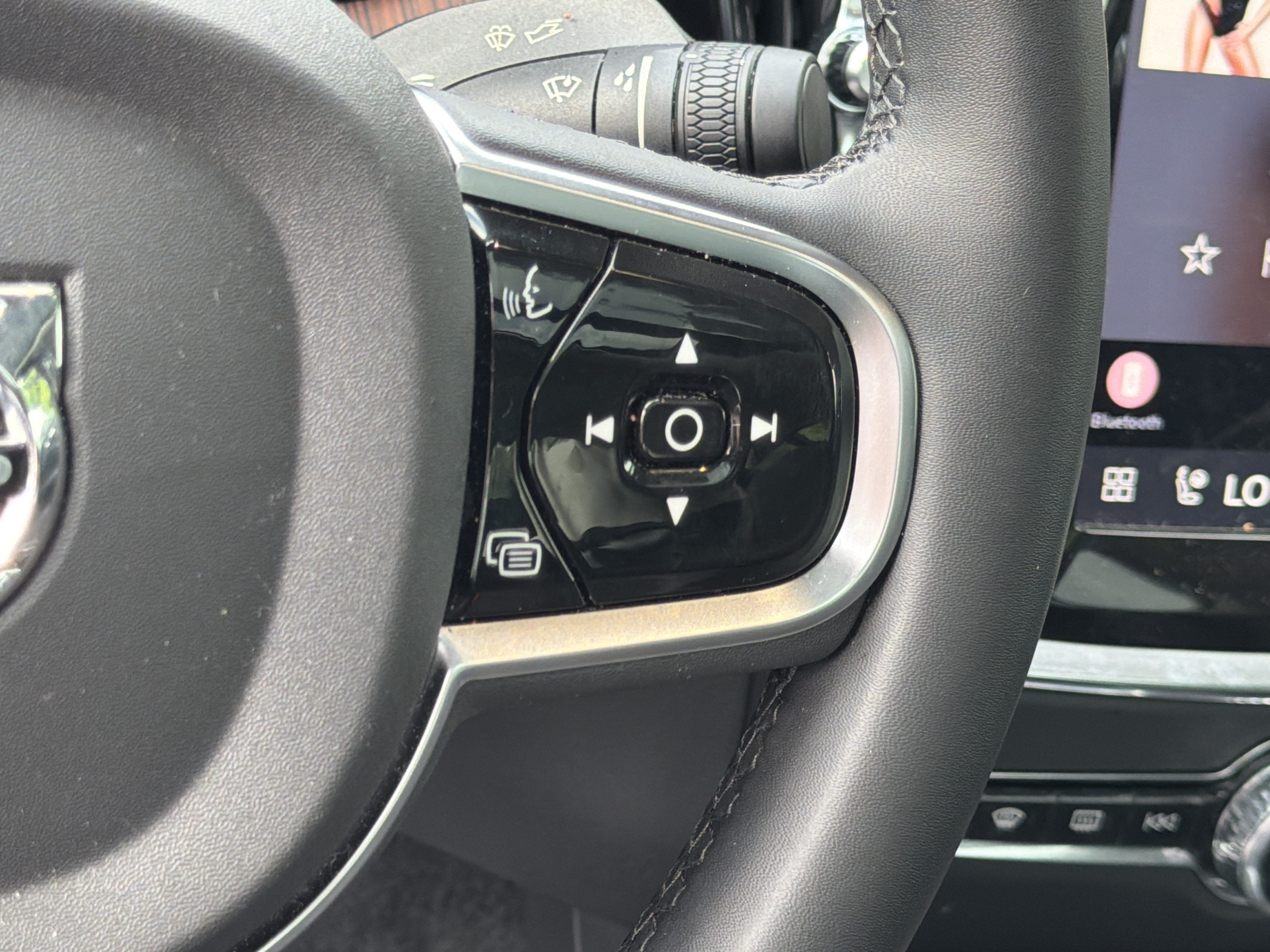 Certified 2025 Volvo S60 B5 Plus FWD image 20