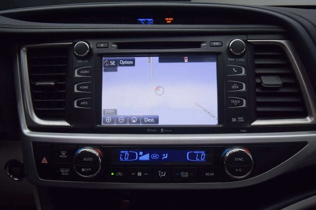 Used 2015 Toyota Highlander XLE AWD/4WD image 17