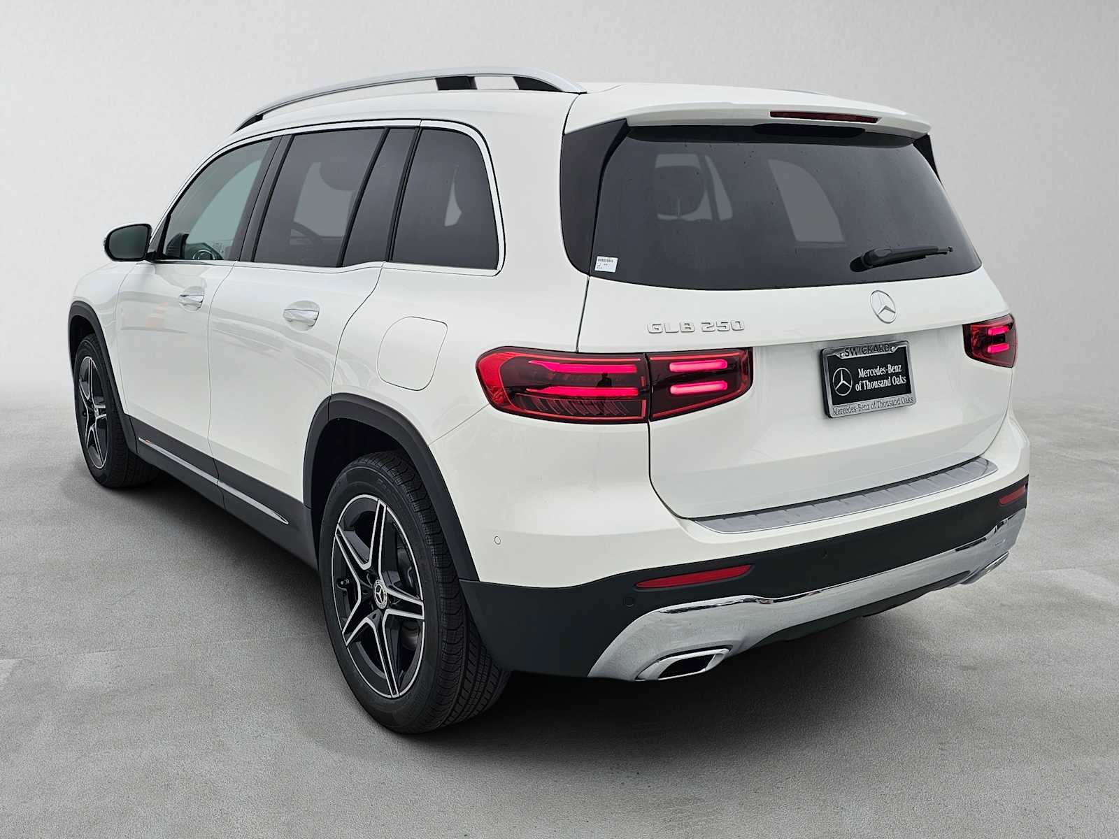 New 2026 Mercedes-Benz GLB 250 image 5