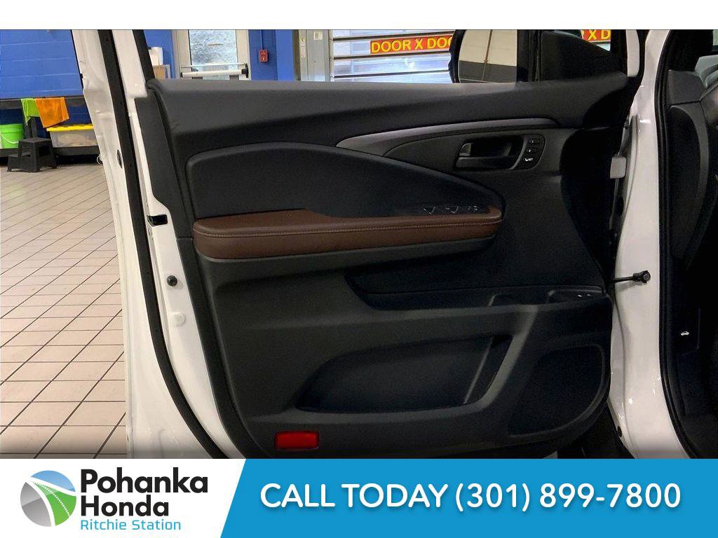 Used 2024 Honda Passport EX-L image 25