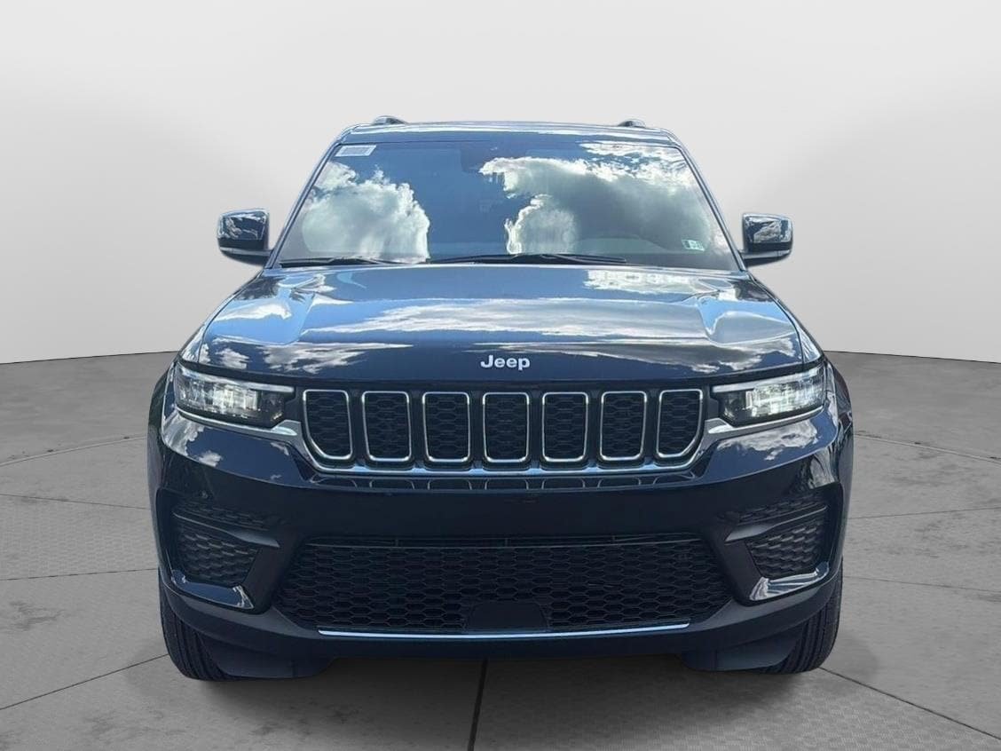 New 2026 Jeep Grand Cherokee Laredo X AWD/4WD image 5
