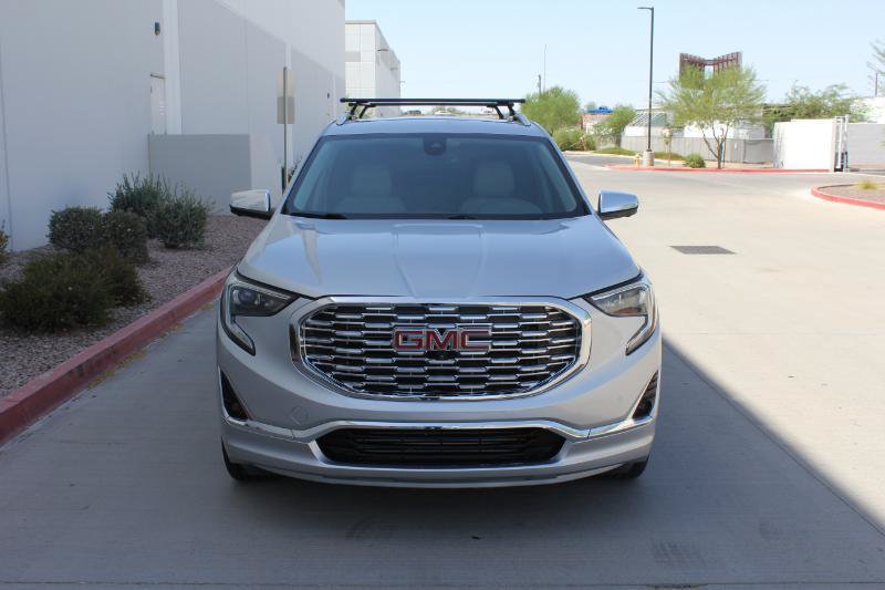 Used 2020 GMC Terrain Denali w/ Denali Premium Package AWD/4WD image 2