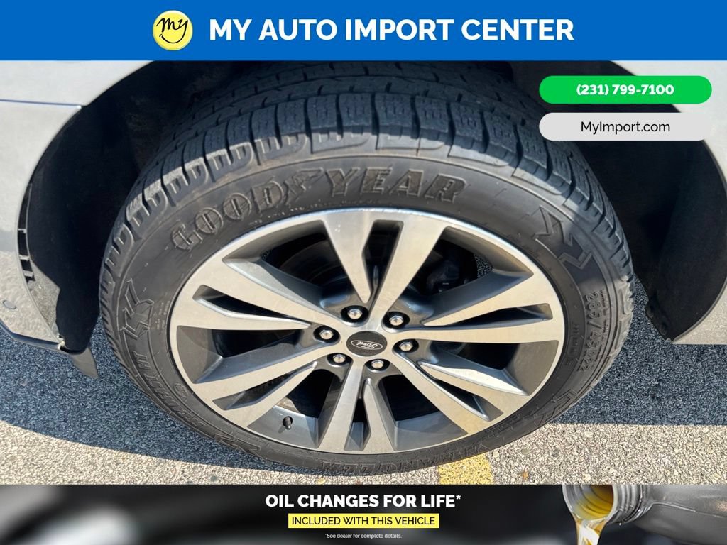 Used 2020 Ford Expedition Limited w/ Equipment Group 302A AWD/4WD image 9