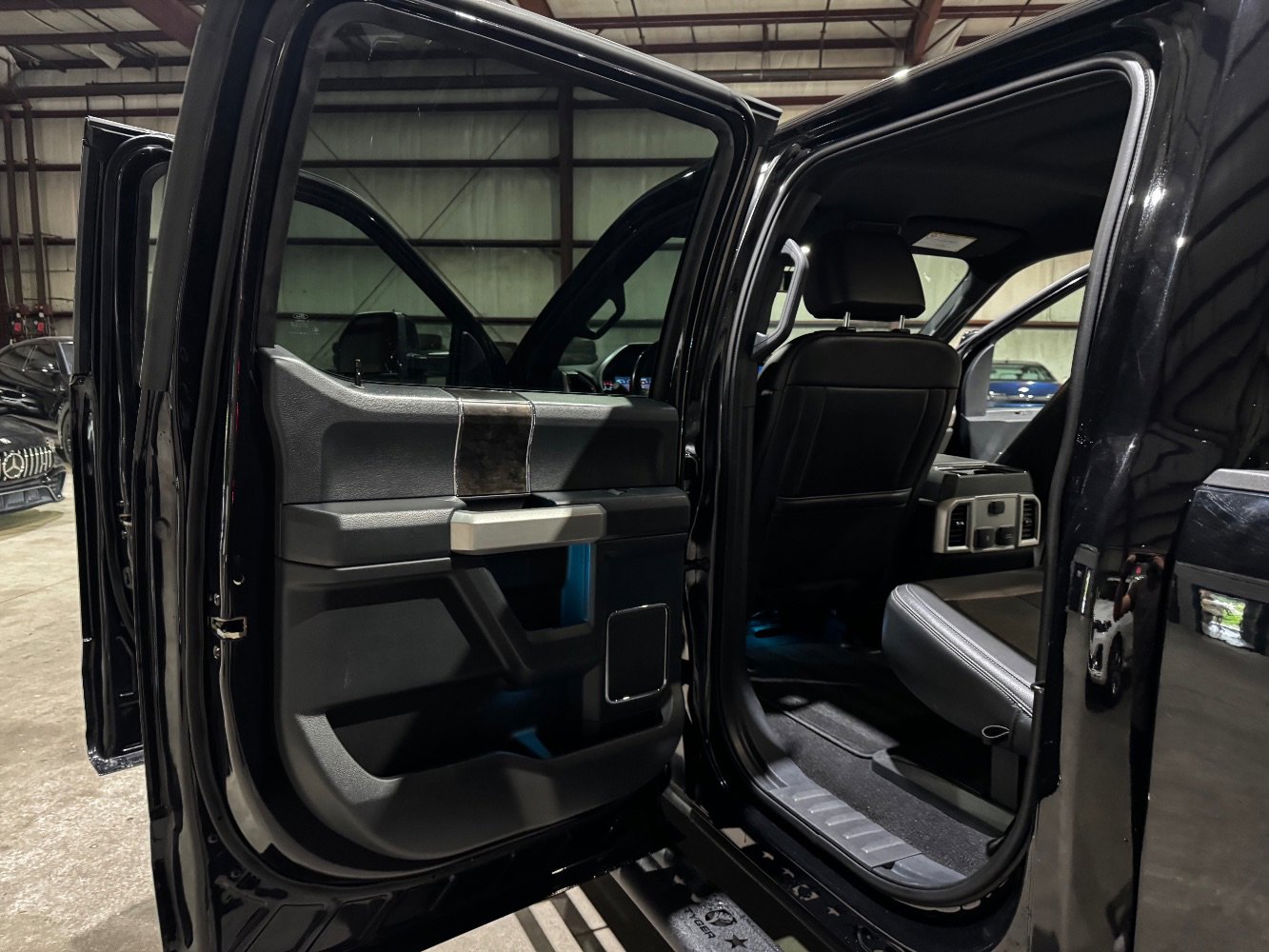 Used 2022 Ford F250 Lariat w/ Lariat Ultimate Package image 16