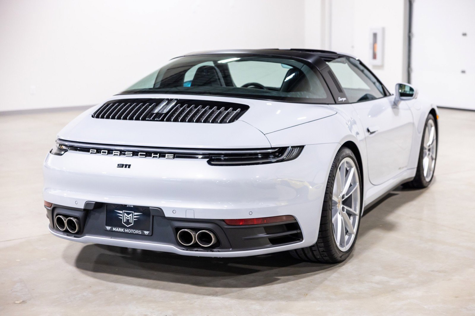 Used 2024 Porsche 911 Targa 4S w/ Premium Package image 9