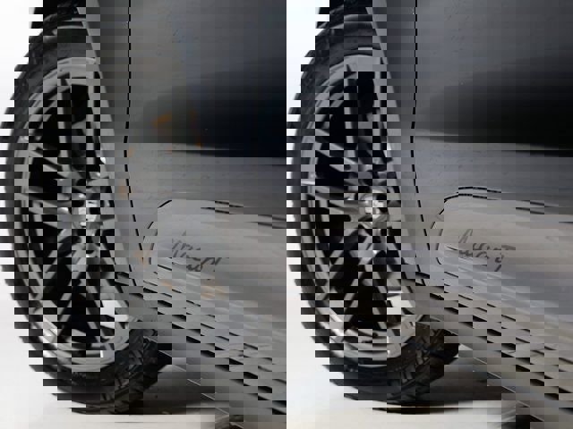 New 2025 Porsche Macan Turbo image 6