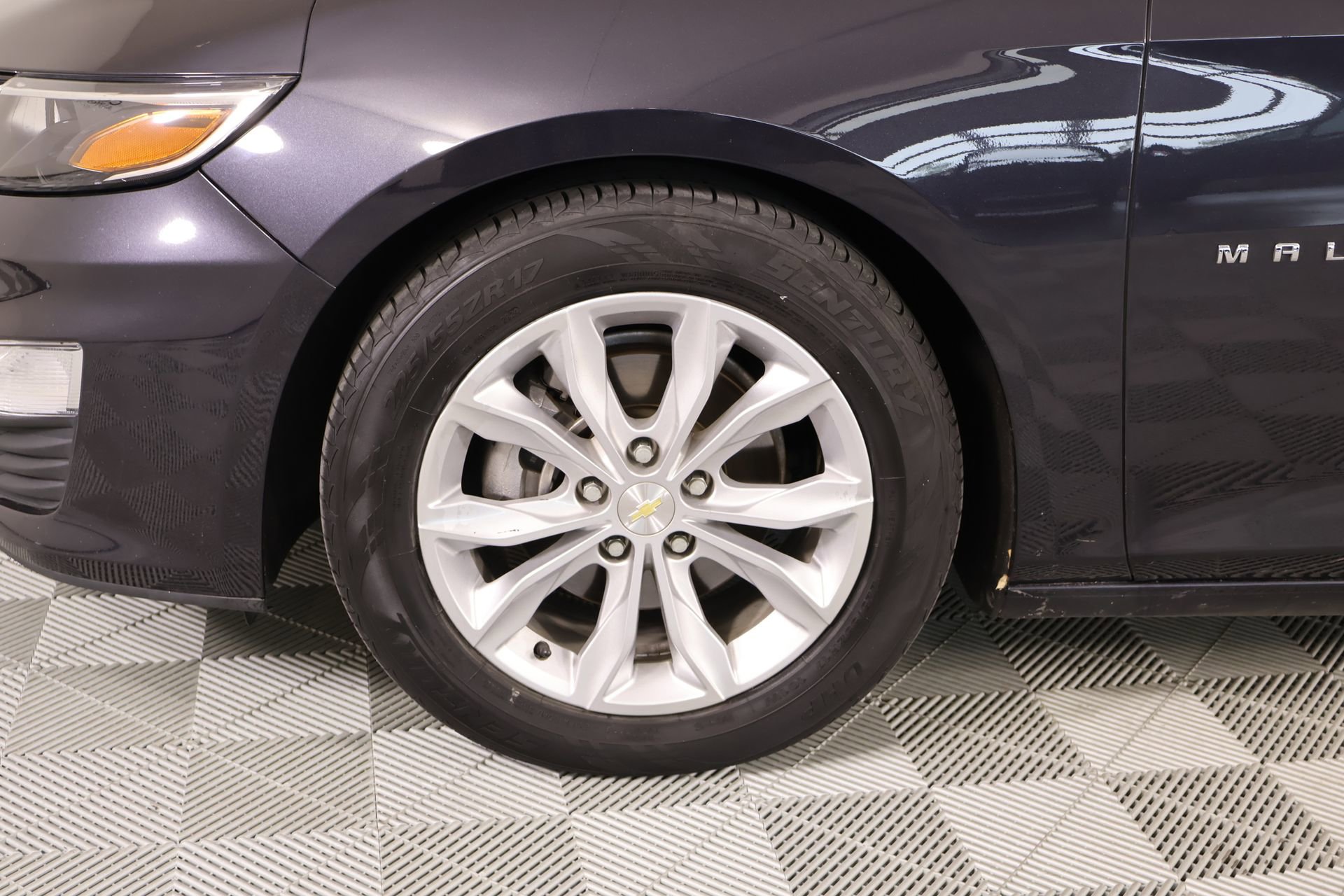 Used 2022 Chevrolet Malibu LT FWD image 17