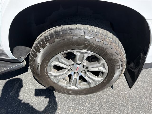 Used 2021 GMC Yukon SLE AWD/4WD image 12