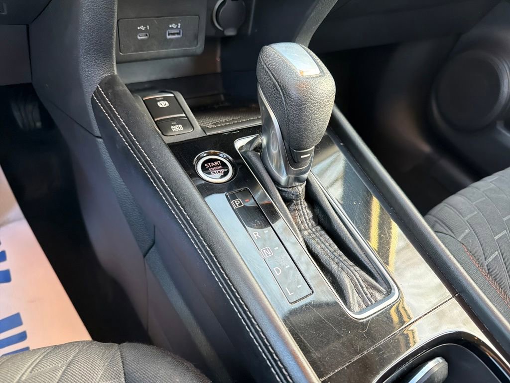 Used 2023 Nissan Kicks SR image 23