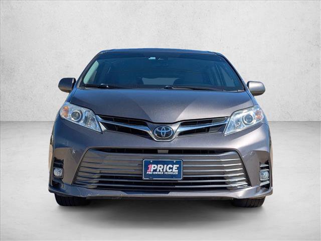 Used 2020 Toyota Sienna XLE w/ XLE Navigation Package video 2