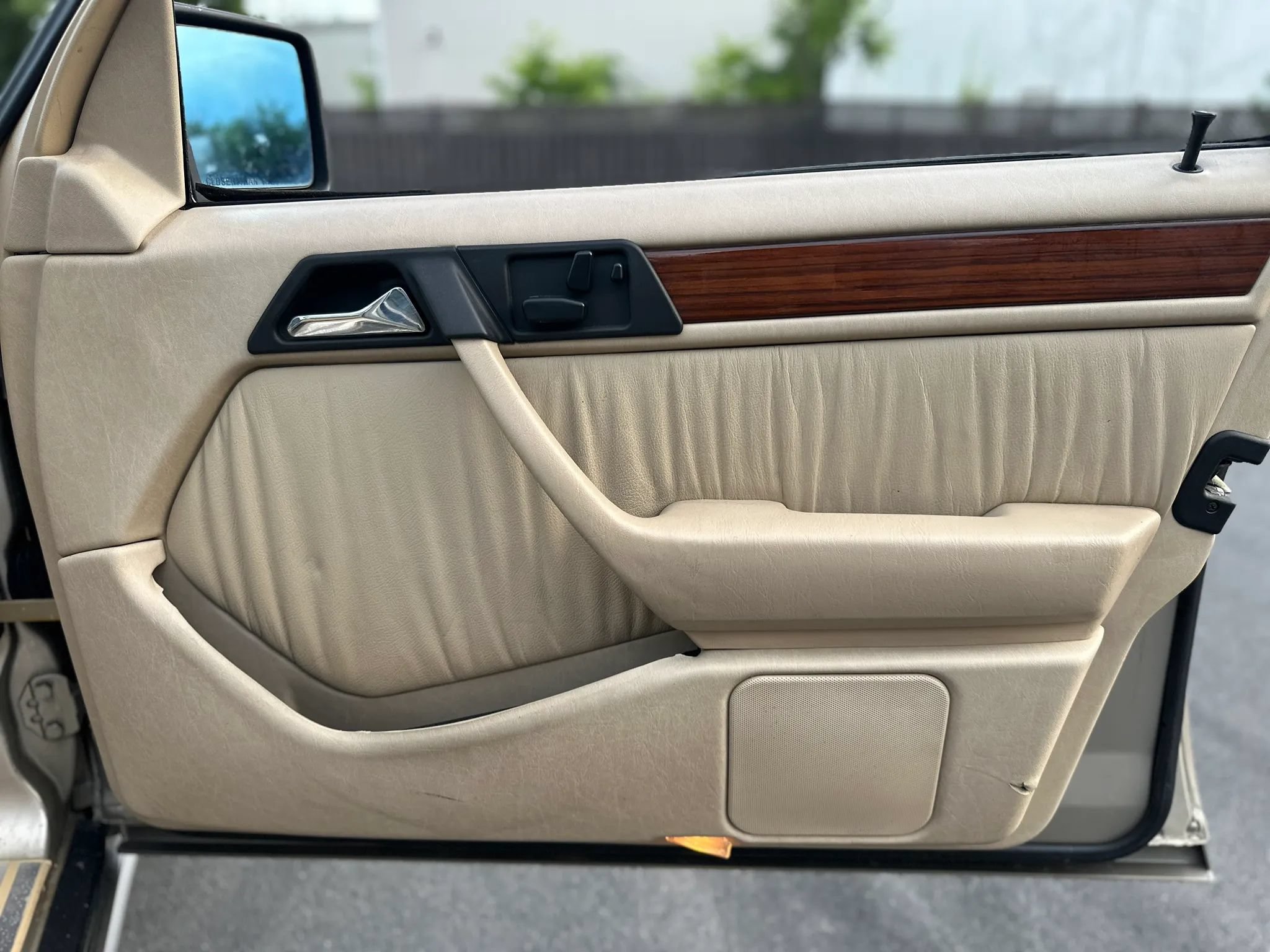 Used 1994 Mercedes-Benz E 320 Sedan image 62