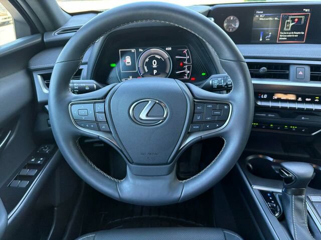 Used 2020 Lexus UX 250h w/ Premium Package AWD/4WD image 18
