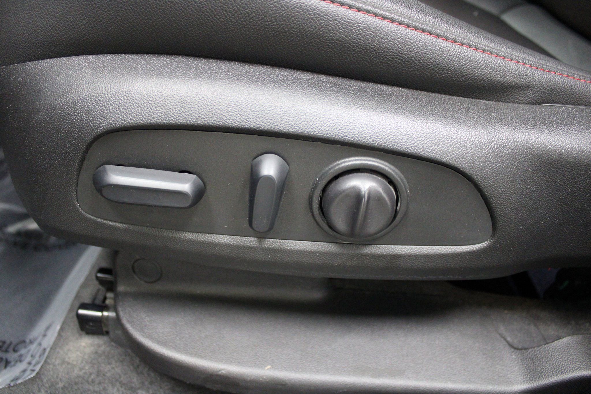 Used 2022 Chevrolet Blazer RS image 17