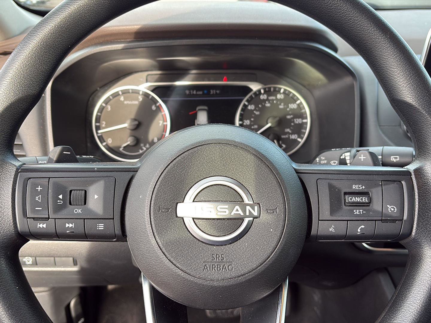 Used 2023 Nissan Rogue S image 16