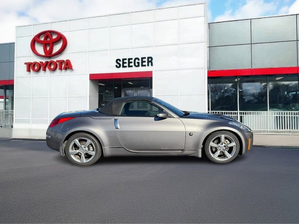 Used 2008 Nissan 350Z Enthusiast video 2