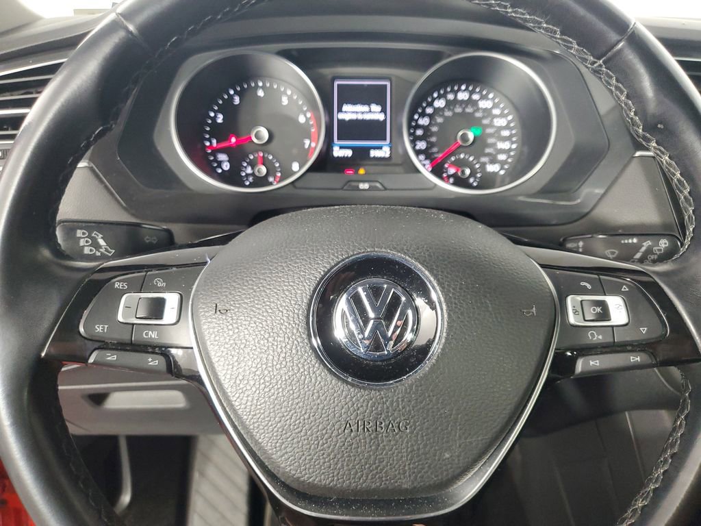 Used 2018 Volkswagen Tiguan SE FWD image 25