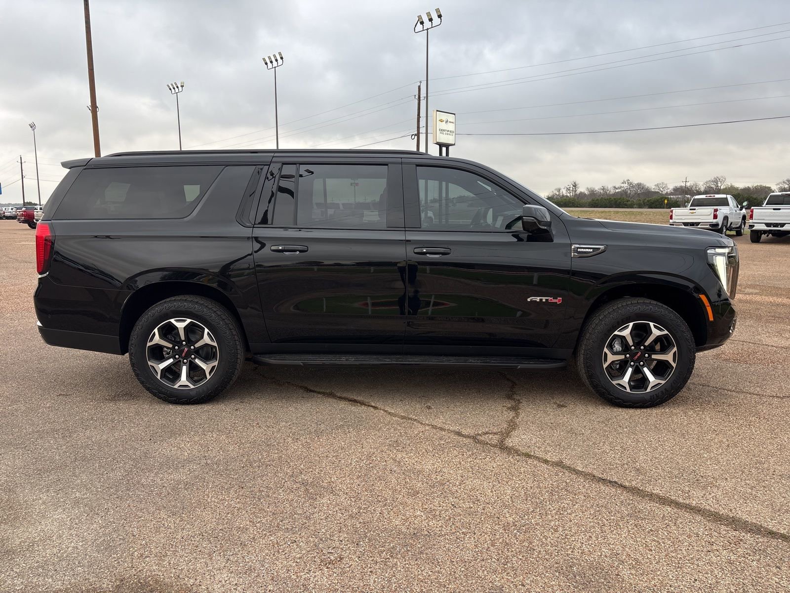 New 2026 GMC Yukon XL AT4 w/ Premium Trailering Package image 7